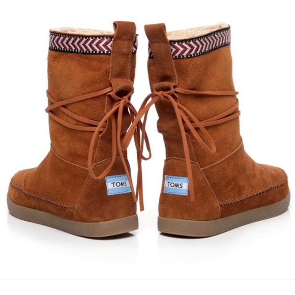 Toms NWOB Suede Trim Nepal Boots Chestnut size 10 - Picture 2 of 2